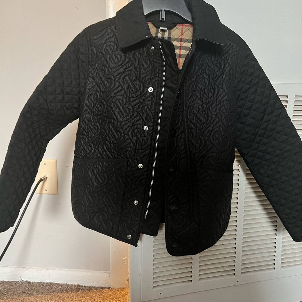 Girls size 8y  Authentic Burberry Coat.